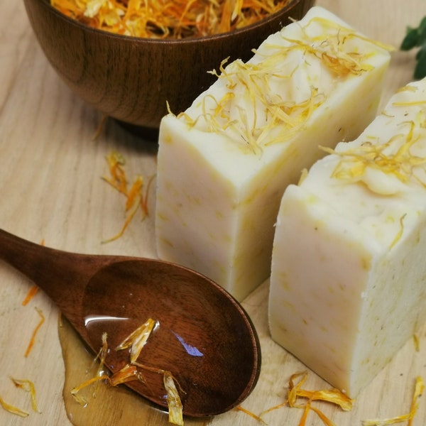 Calendula & lemongrass soap bar — Ruby & Elm Herbal Boutique